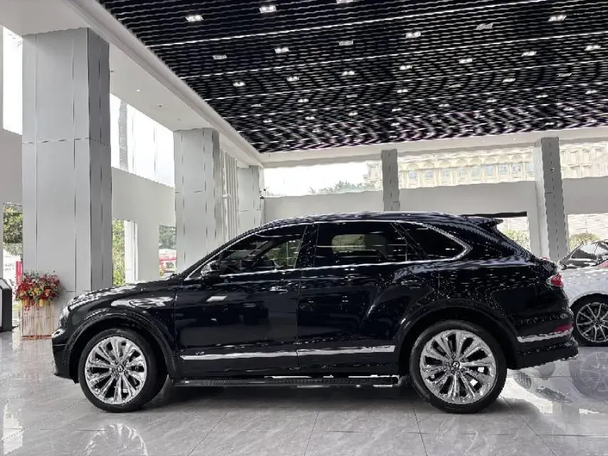 2022 Bentley Bentayga 4.0T 550HP V8 8AT,autocango,china used car exporter,china ev exporter,chinese used car exporter,chinese used ev exporter