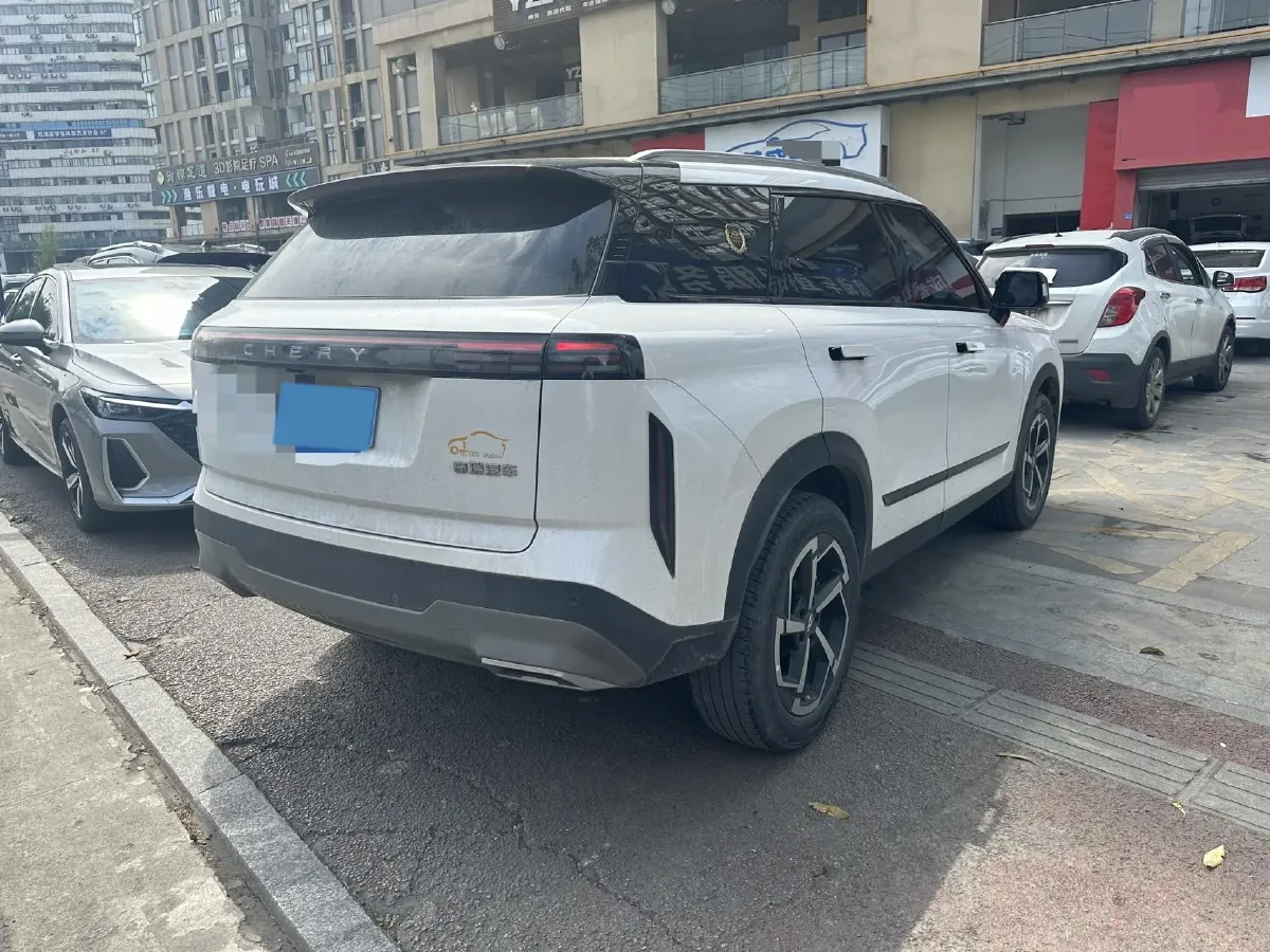 2023 Chery Exploration 06 1.6T 197HP L4 7DCT,autocango,china used car exporter,china ev exporter,chinese used car exporter,chinese used ev exporter