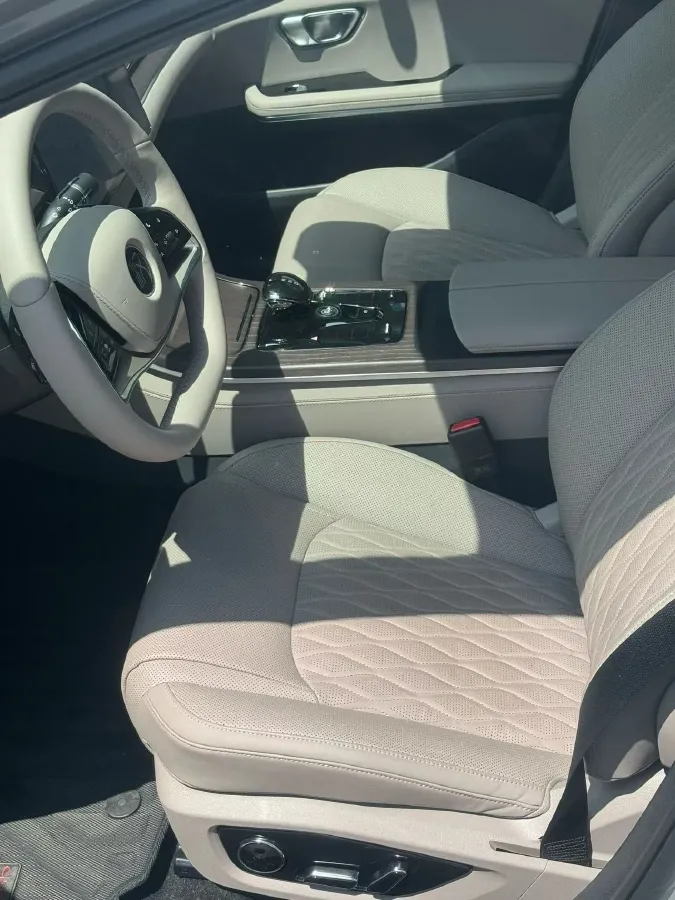 2025 BYD Han 1.5T 156HP L4 E-CVT PHEV,autocango,china used car exporter,china ev exporter,chinese used car exporter,chinese used ev exporter