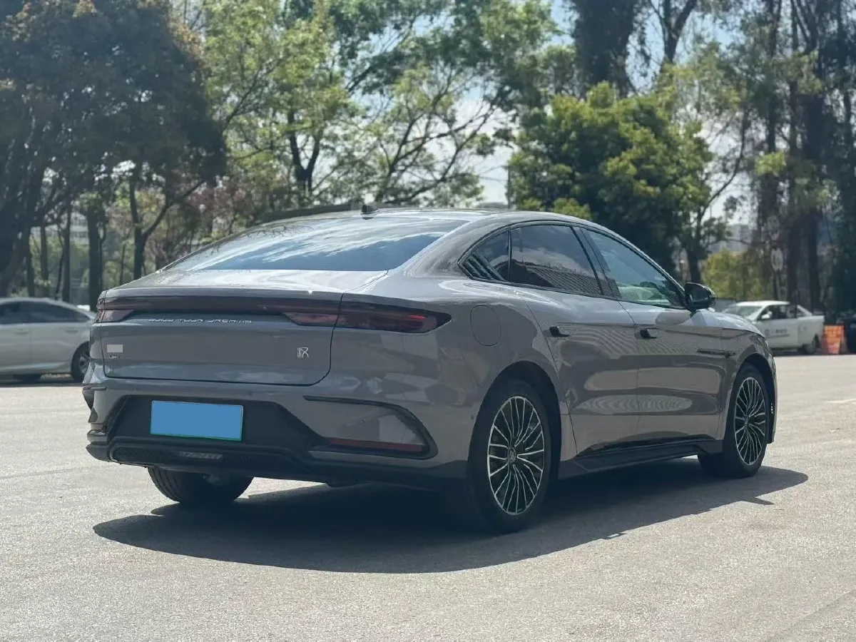 2025 BYD Han 1.5T 156HP L4 E-CVT PHEV,autocango,china used car exporter,china ev exporter,chinese used car exporter,chinese used ev exporter