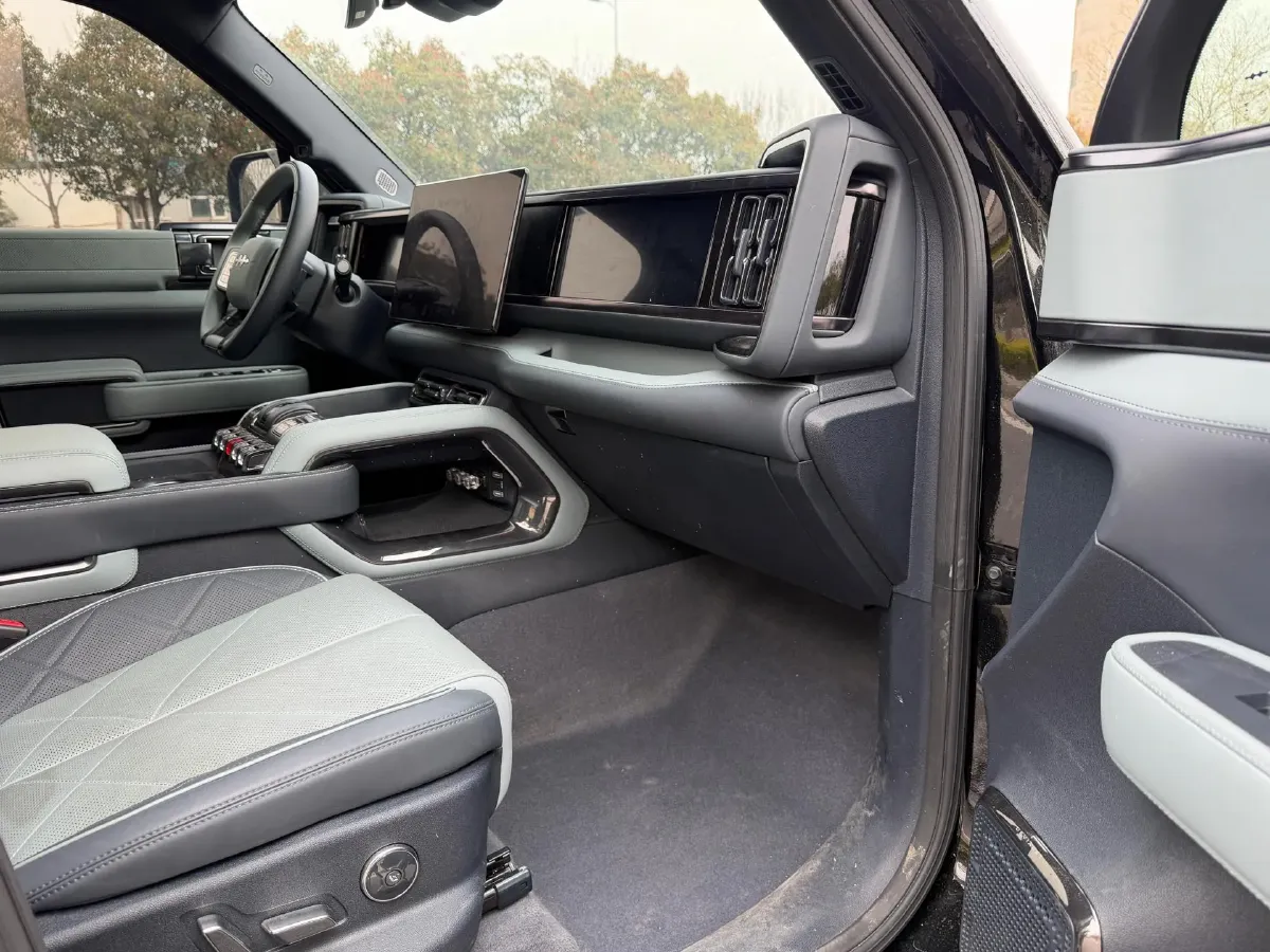 2025 FangChengBao Bao 5 1.5T 194HP L4 E-CVT PHEV 31.8KWH,autocango,china used car exporter,china ev exporter,chinese used car exporter,chinese used ev exporter