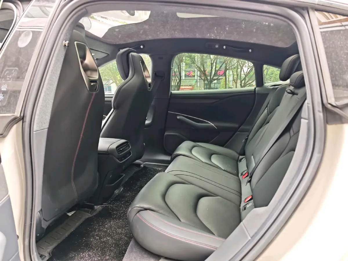 2024 MI SU7 BEV 73.6KWH,autocango,china used car exporter,china ev exporter,chinese used car exporter,chinese used ev exporter