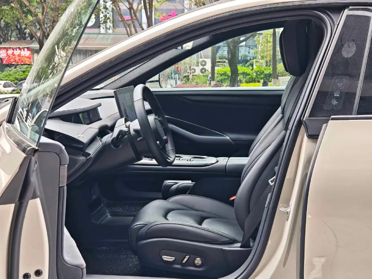 2024 MI SU7 BEV 73.6KWH,autocango,china used car exporter,china ev exporter,chinese used car exporter,chinese used ev exporter