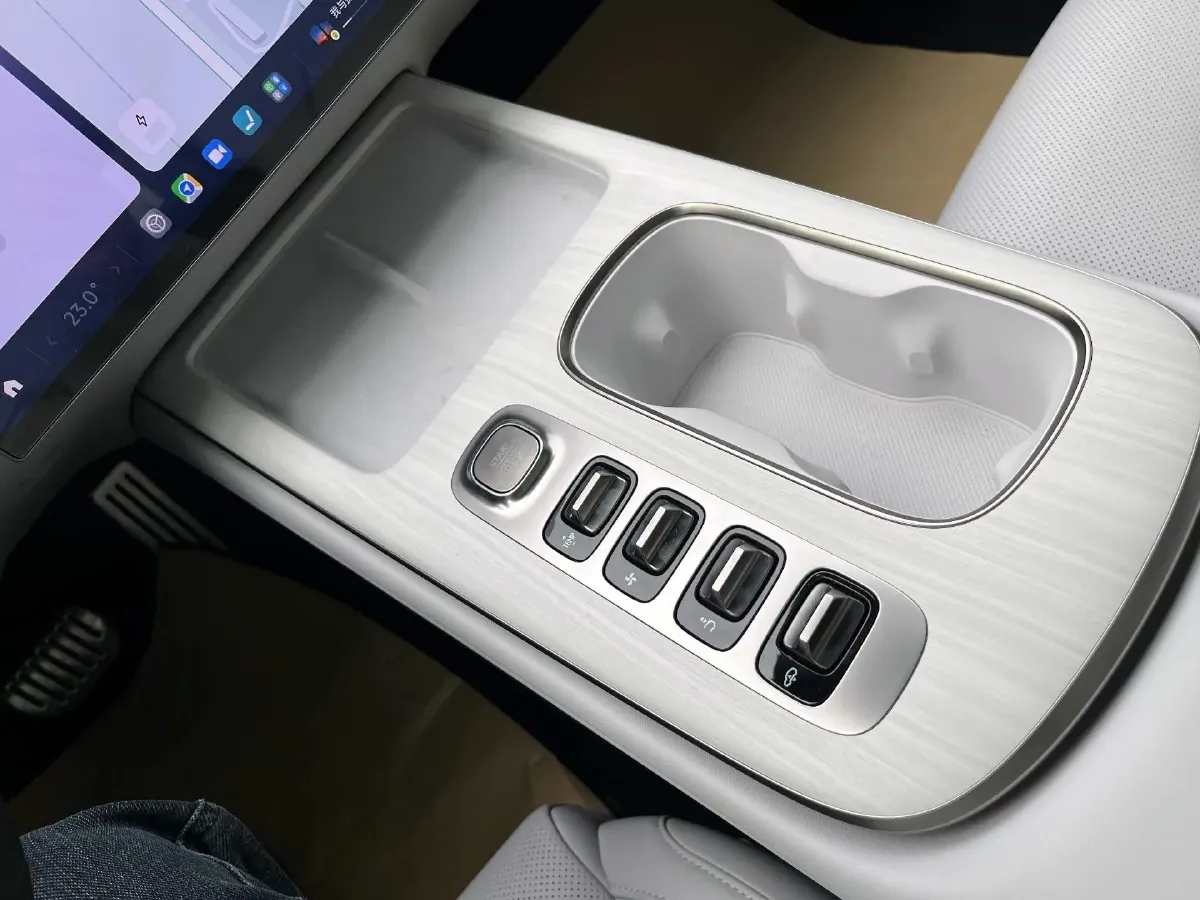 2024 MI SU7 BEV 101KWH,autocango,china used car exporter,china ev exporter,chinese used car exporter,chinese used ev exporter