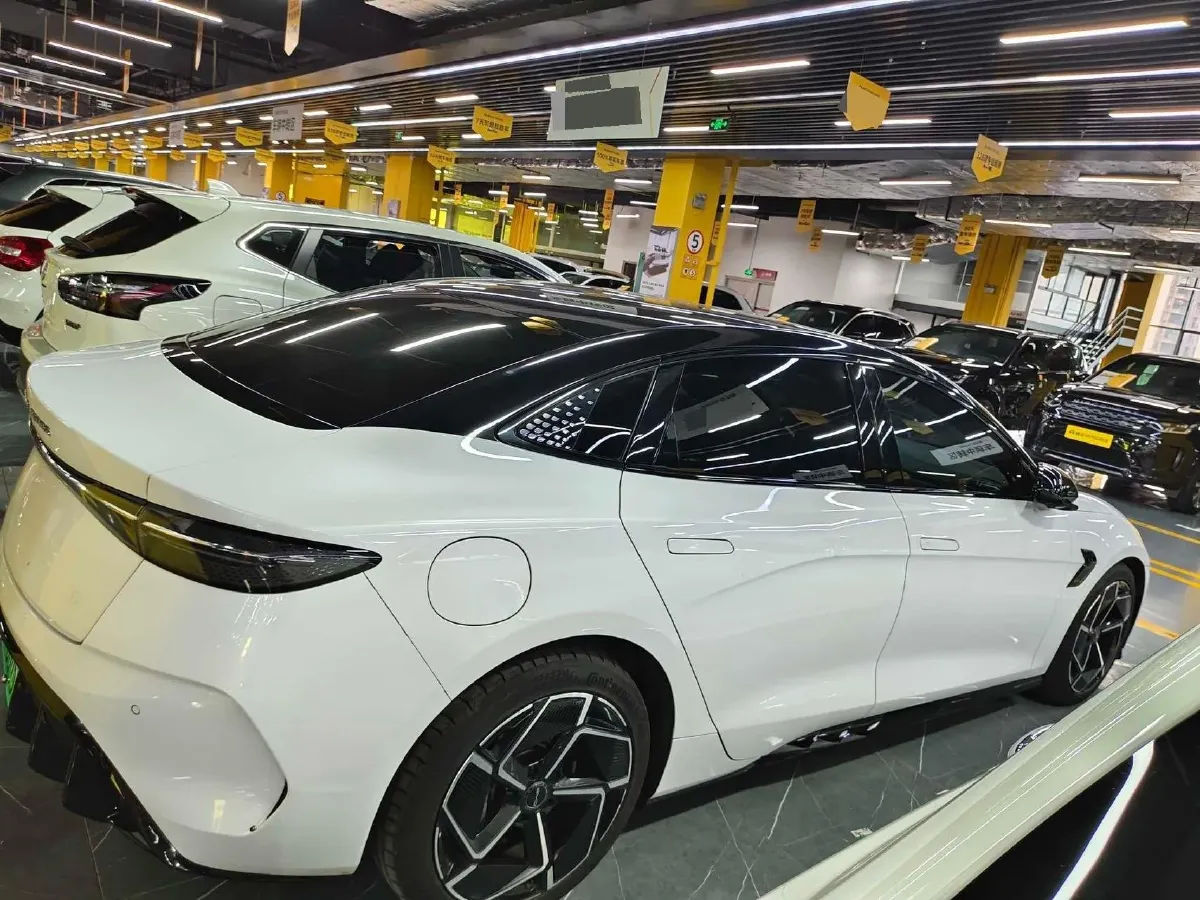 2022 AITO AITO M5 Range Extended 125HP REEV 40KWH,autocango,china used car exporter,china ev exporter,chinese used car exporter,chinese used ev exporter