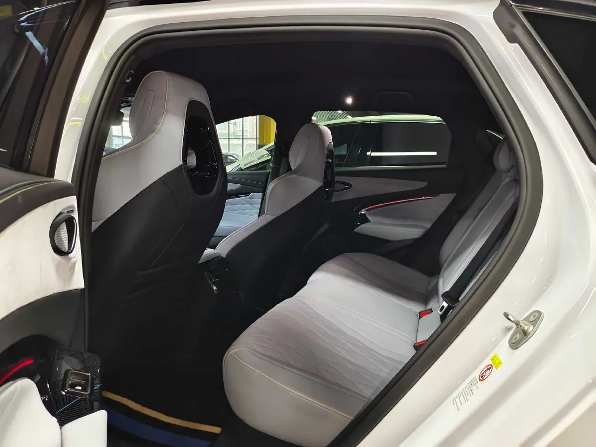 2022 AITO AITO M5 Range Extended 125HP REEV 40KWH,autocango,china used car exporter,china ev exporter,chinese used car exporter,chinese used ev exporter