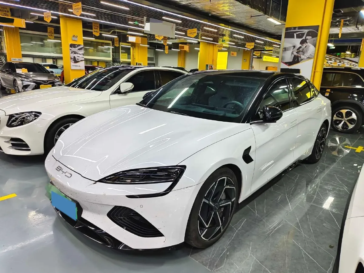 2022 AITO AITO M5 Range Extended 125HP REEV 40KWH,autocango,china used car exporter,china ev exporter,chinese used car exporter,chinese used ev exporter