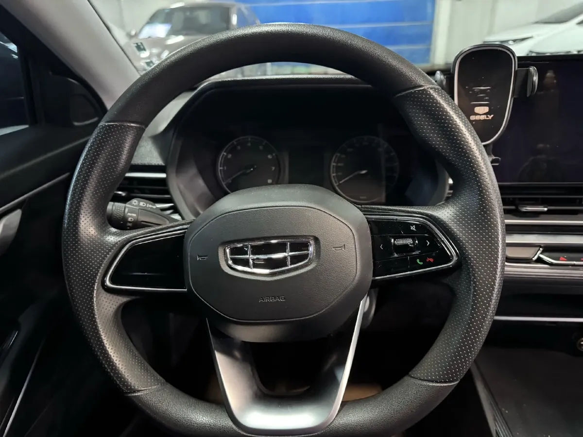 2025 Geely Emgrand 1.5L 127HP L4 5MT,autocango,china used car exporter,china ev exporter,chinese used car exporter,chinese used ev exporter