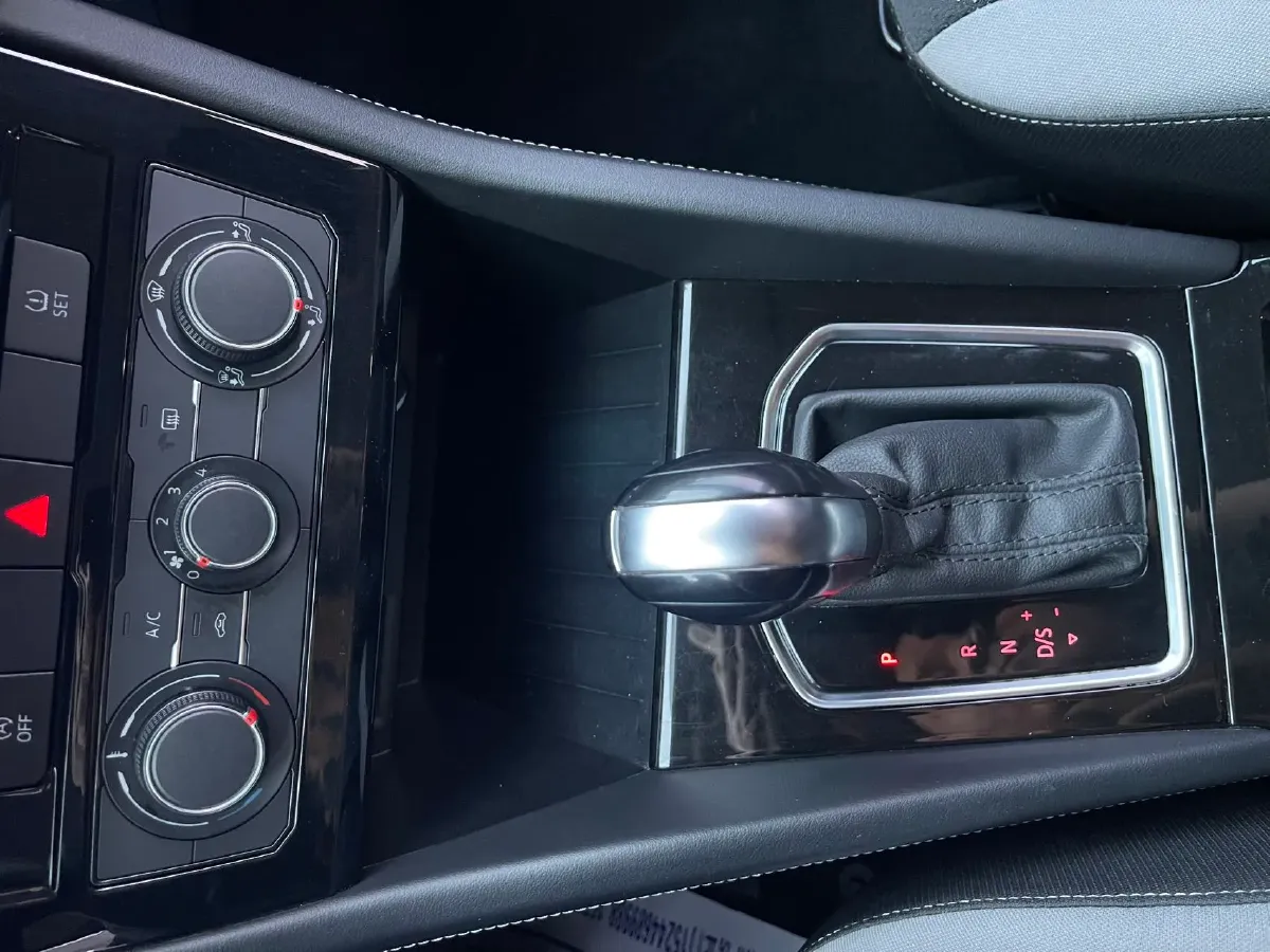 2023 Jetta VS5 1.4T 150HP L4 6AT,autocango,china used car exporter,china ev exporter,chinese used car exporter,chinese used ev exporter