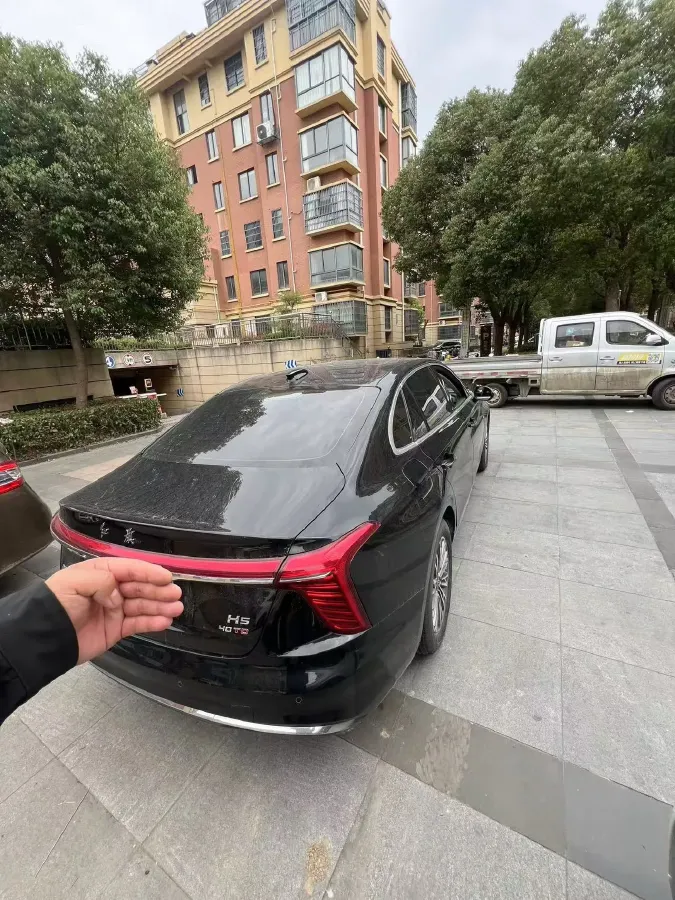 2023 HongQi H5 2.0T 224HP L4 8AT,autocango,china used car exporter,china ev exporter,chinese used car exporter,chinese used ev exporter