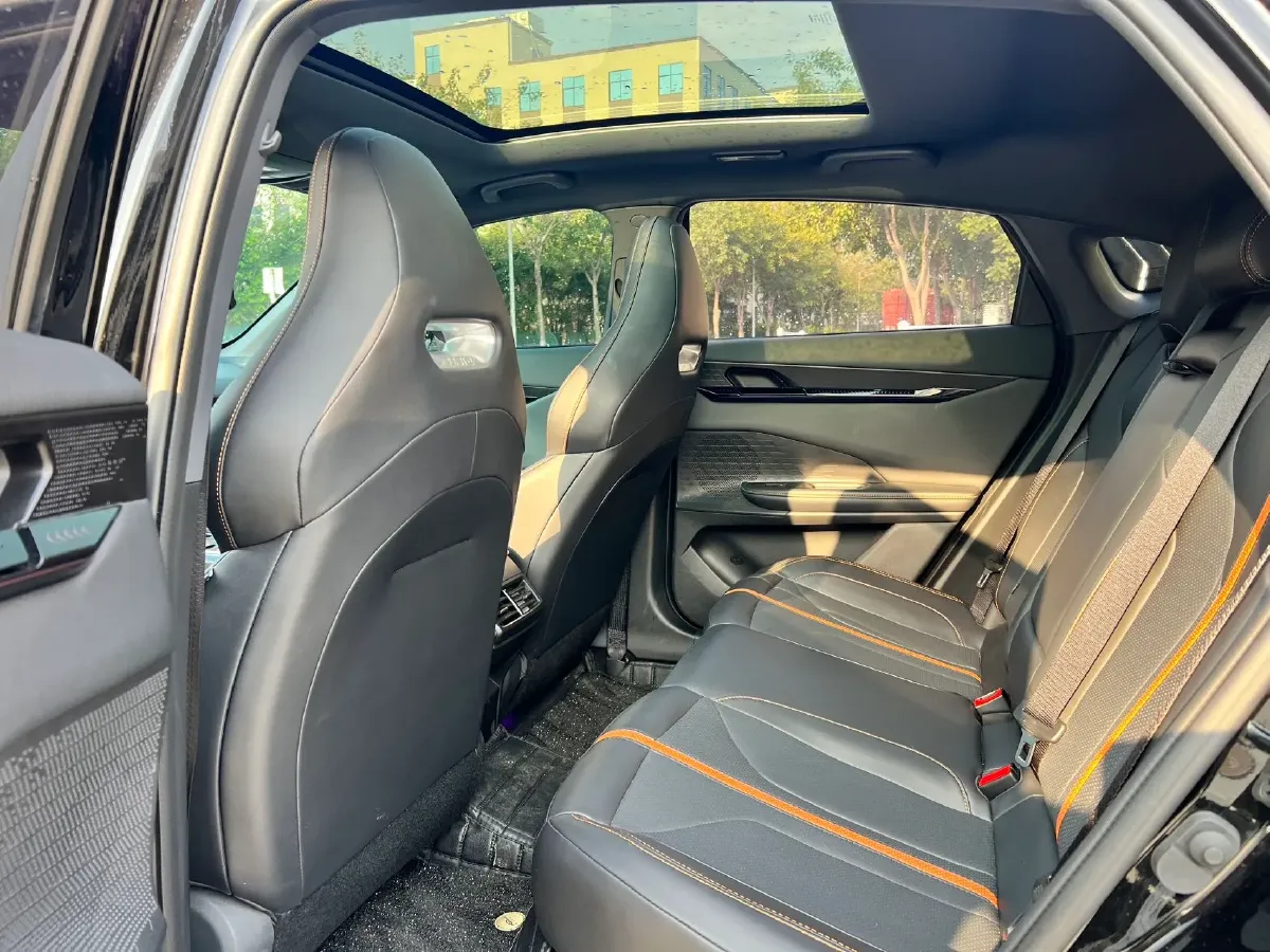 2024 ChangAn UNI-V 1.5T 188HP L4 7DCT,autocango,china used car exporter,china ev exporter,chinese used car exporter,chinese used ev exporter