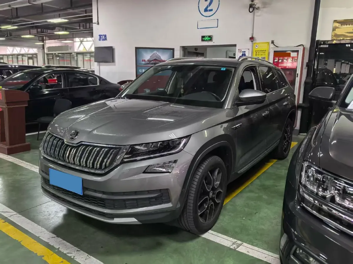 2018 Skoda Kodiak 2.0T 186HP L4 7DCT,autocango,china used car exporter,china ev exporter,chinese used car exporter,chinese used ev exporter