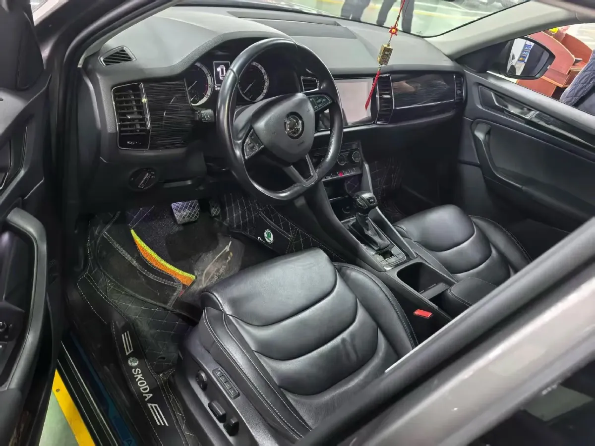 2018 Skoda Kodiak 2.0T 186HP L4 7DCT,autocango,china used car exporter,china ev exporter,chinese used car exporter,chinese used ev exporter