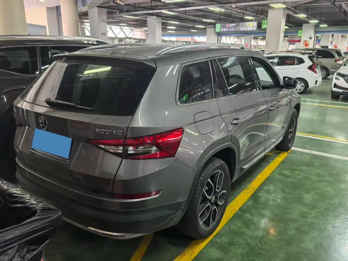 2018 Skoda Kodiak 2.0T 186HP L4 7DCT,autocango,china used car exporter,china ev exporter,chinese used car exporter,chinese used ev exporter