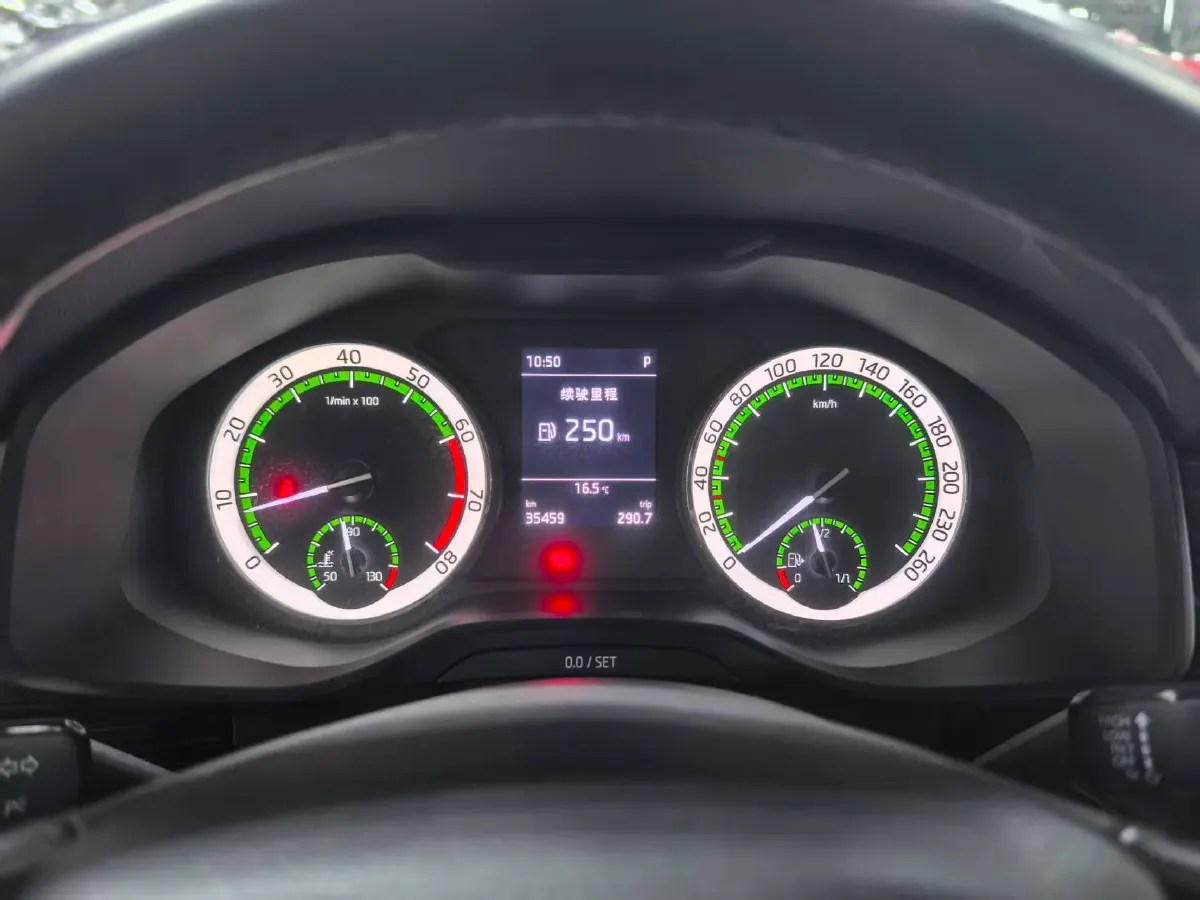 2018 Skoda Kodiak 2.0T 186HP L4 7DCT,autocango,china used car exporter,china ev exporter,chinese used car exporter,chinese used ev exporter