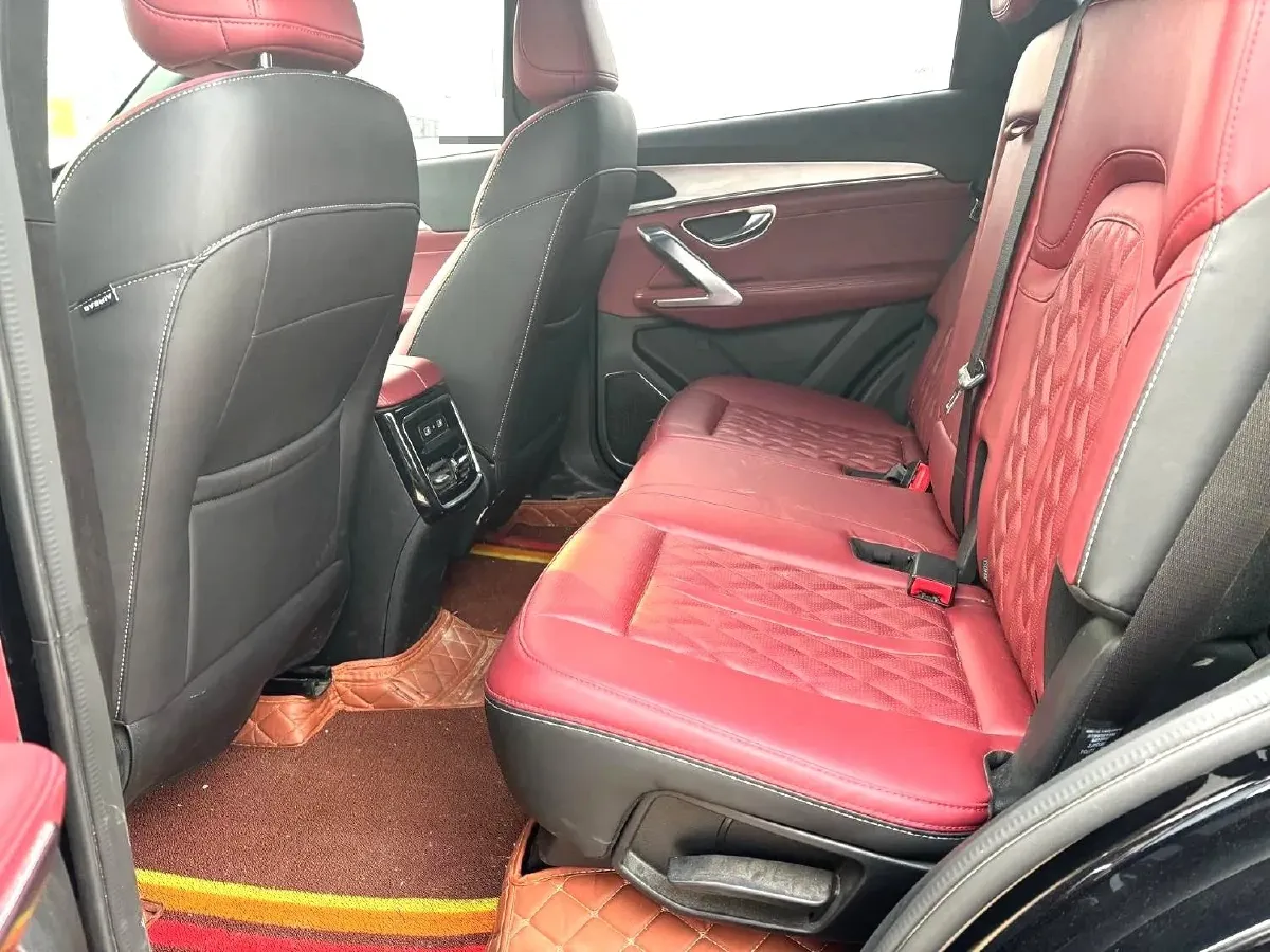 2023 ChangAn Oshan X7 Plus 1.5T 188HP L4 7DCT,autocango,china used car exporter,china ev exporter,chinese used car exporter,chinese used ev exporter