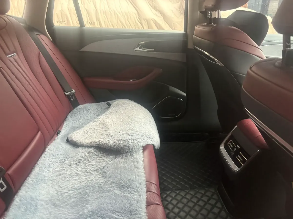 2024 HongQi H5 1.5T 169HP L4 7DCT,autocango,china used car exporter,china ev exporter,chinese used car exporter,chinese used ev exporter