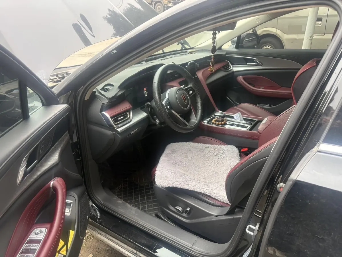 2024 HongQi H5 1.5T 169HP L4 7DCT,autocango,china used car exporter,china ev exporter,chinese used car exporter,chinese used ev exporter