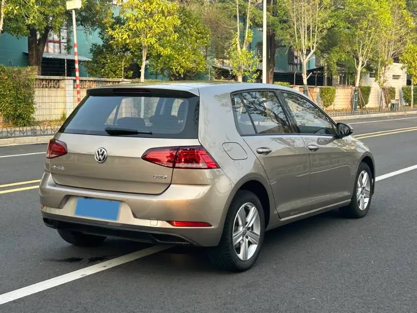 2018 Volkswagen Golf 1.6L 110HP L4 6AT,autocango,china used car exporter,china ev exporter,chinese used car exporter,chinese used ev exporter