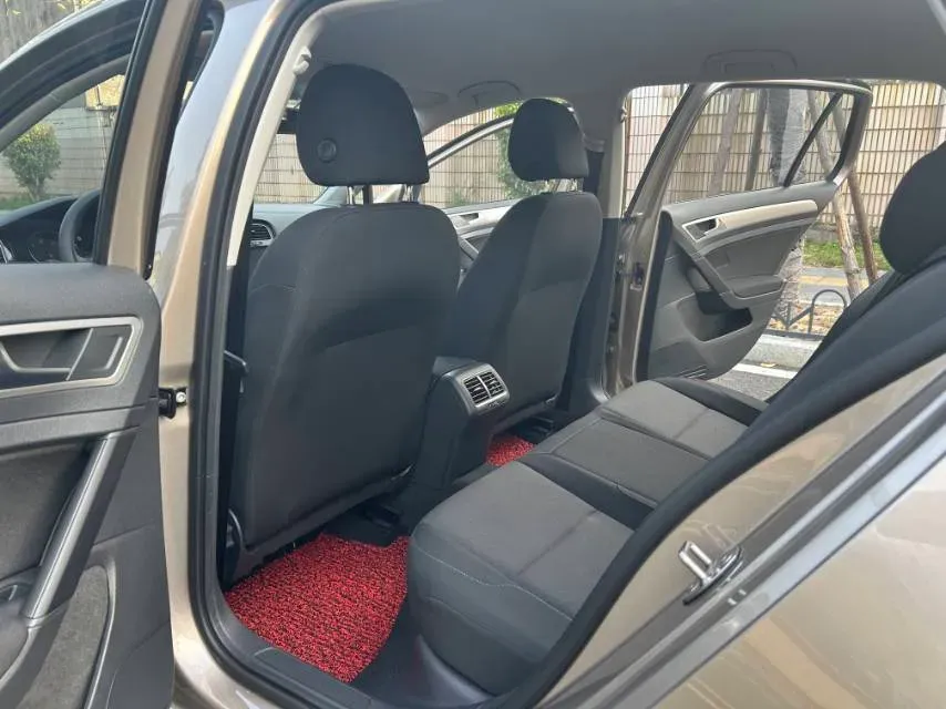 2018 Volkswagen Golf 1.6L 110HP L4 6AT,autocango,china used car exporter,china ev exporter,chinese used car exporter,chinese used ev exporter