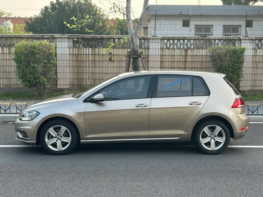 2018 Volkswagen Golf 1.6L 110HP L4 6AT,autocango,china used car exporter,china ev exporter,chinese used car exporter,chinese used ev exporter