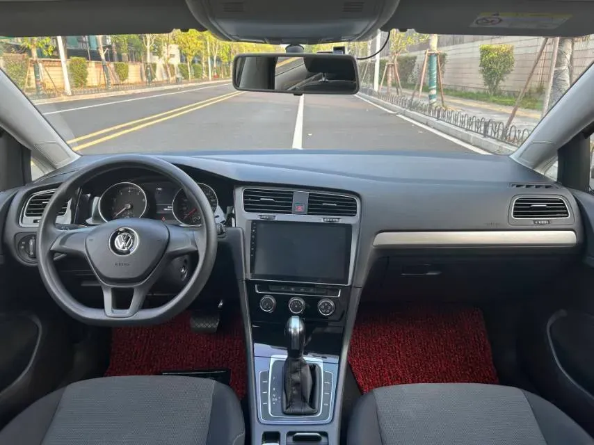 2018 Volkswagen Golf 1.6L 110HP L4 6AT,autocango,china used car exporter,china ev exporter,chinese used car exporter,chinese used ev exporter