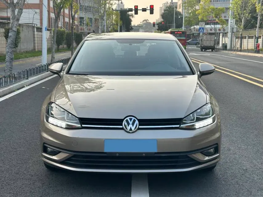2018 Volkswagen Golf 1.6L 110HP L4 6AT,autocango,china used car exporter,china ev exporter,chinese used car exporter,chinese used ev exporter
