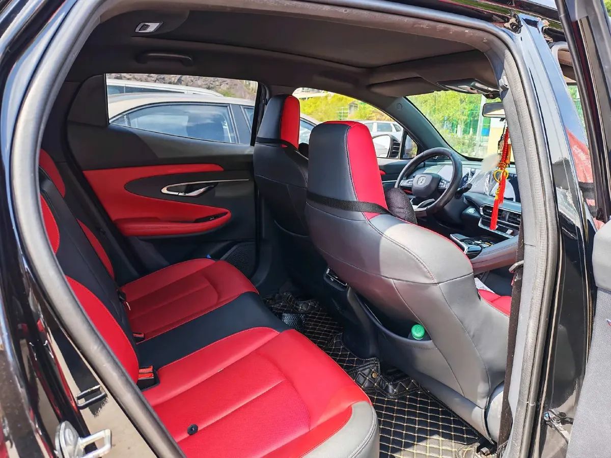 2020 ChangAn UNI-T 1.5T 180HP L4 7DCT,autocango,china used car exporter,china ev exporter,chinese used car exporter,chinese used ev exporter