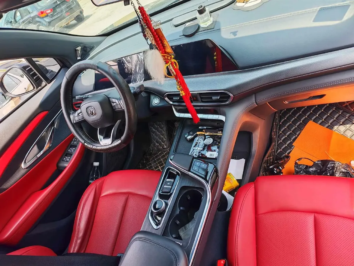 2020 ChangAn UNI-T 1.5T 180HP L4 7DCT,autocango,china used car exporter,china ev exporter,chinese used car exporter,chinese used ev exporter