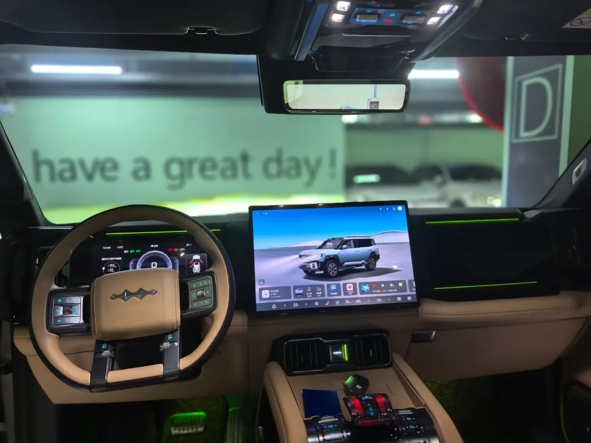 2025 FangChengBao Bao 8 2.0T 245HP L4 E-CVT PHEV 36.8KWH,autocango,china used car exporter,china ev exporter,chinese used car exporter,chinese used ev exporter