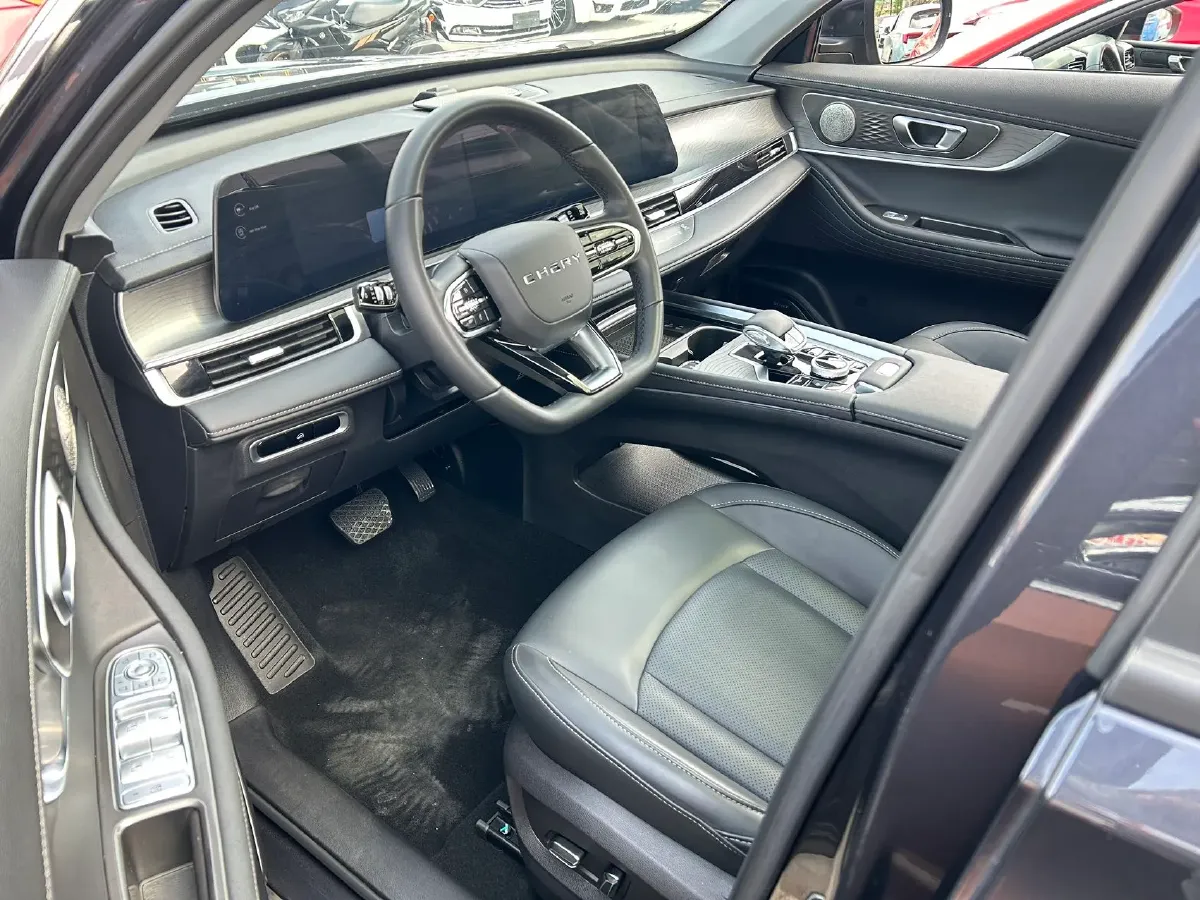 2024 Chery Tiggo 8 Plus 1.6T 197HP L4 7DCT,autocango,china used car exporter,china ev exporter,chinese used car exporter,chinese used ev exporter