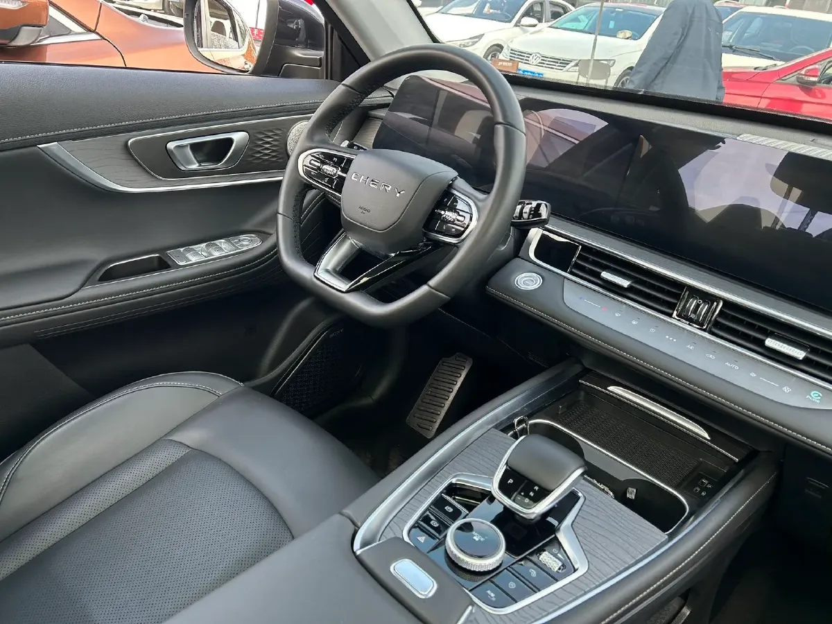 2024 Chery Tiggo 8 Plus 1.6T 197HP L4 7DCT,autocango,china used car exporter,china ev exporter,chinese used car exporter,chinese used ev exporter