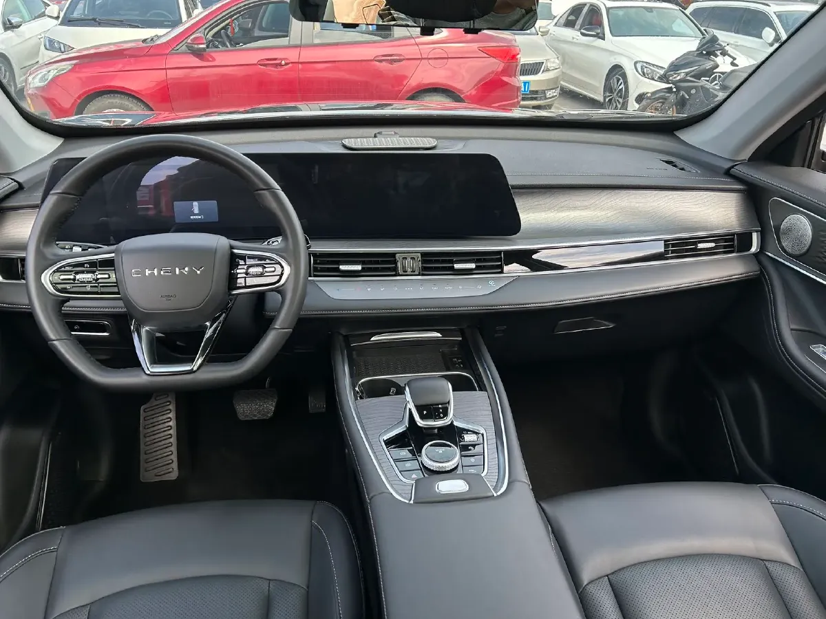 2024 Chery Tiggo 8 Plus 1.6T 197HP L4 7DCT,autocango,china used car exporter,china ev exporter,chinese used car exporter,chinese used ev exporter