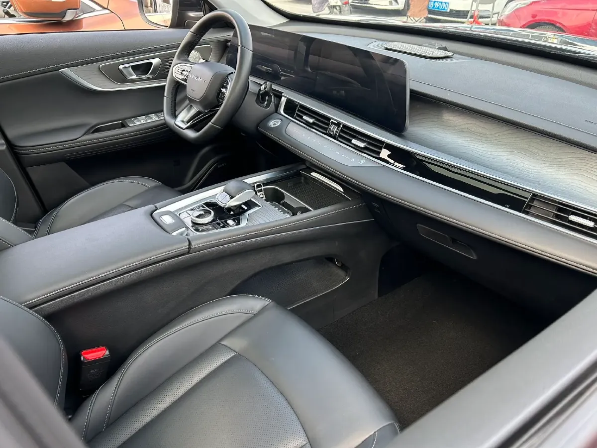 2024 Chery Tiggo 8 Plus 1.6T 197HP L4 7DCT,autocango,china used car exporter,china ev exporter,chinese used car exporter,chinese used ev exporter