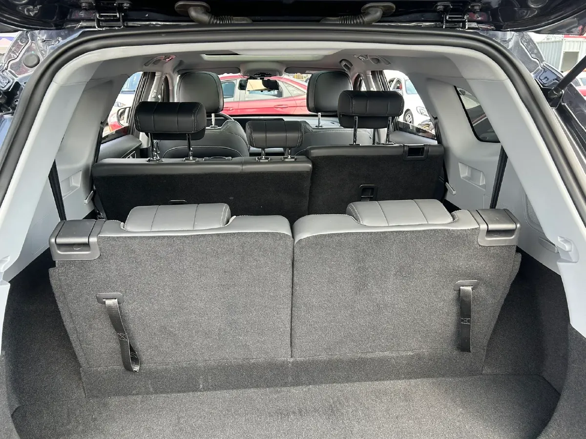 2024 Chery Tiggo 8 Plus 1.6T 197HP L4 7DCT,autocango,china used car exporter,china ev exporter,chinese used car exporter,chinese used ev exporter