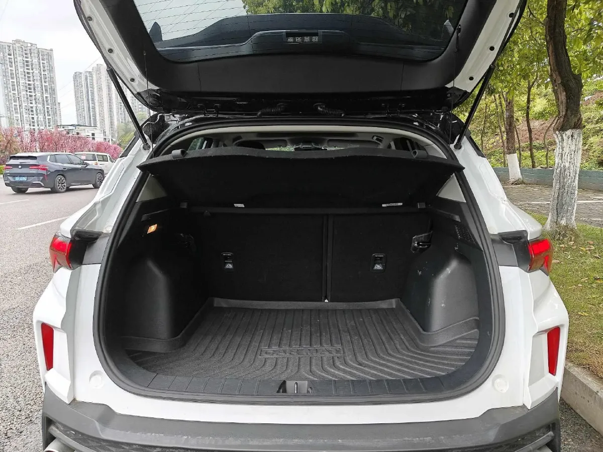 2023 Geely Coolray 1.5T 181HP L4 7DCT,autocango,china used car exporter,china ev exporter,chinese used car exporter,chinese used ev exporter