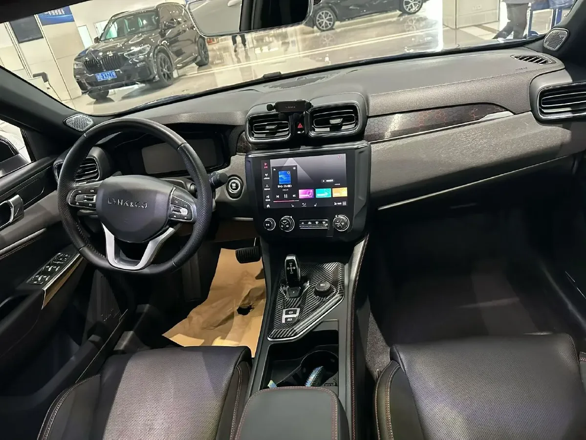 2019 LYNK&CO 01 2.0T 190HP L4 6AT,autocango,china used car exporter,china ev exporter,chinese used car exporter,chinese used ev exporter