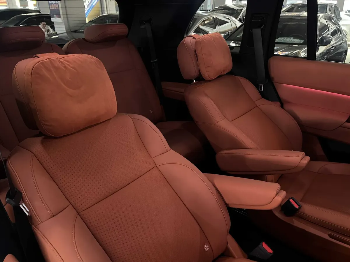 2023 Li L8 Range Extended 154HP REEV 40.9KWH,autocango,china used car exporter,china ev exporter,chinese used car exporter,chinese used ev exporter