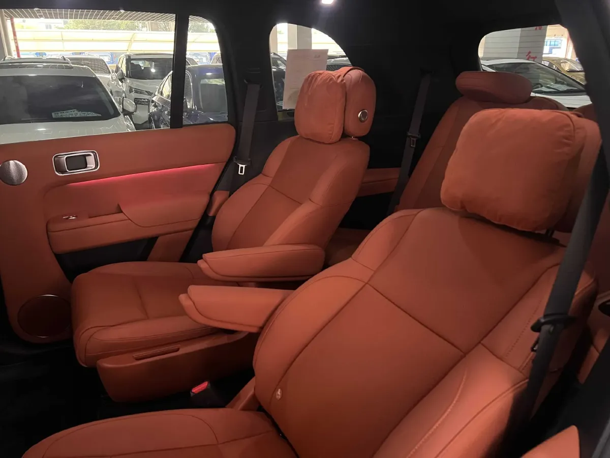 2023 Li L8 Range Extended 154HP REEV 40.9KWH,autocango,china used car exporter,china ev exporter,chinese used car exporter,chinese used ev exporter