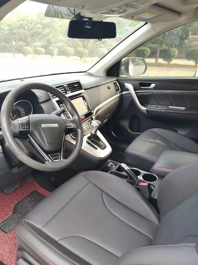 2019 Haval M6 1.5T 150HP L4 7DCT,autocango,china used car exporter,china ev exporter,chinese used car exporter,chinese used ev exporter