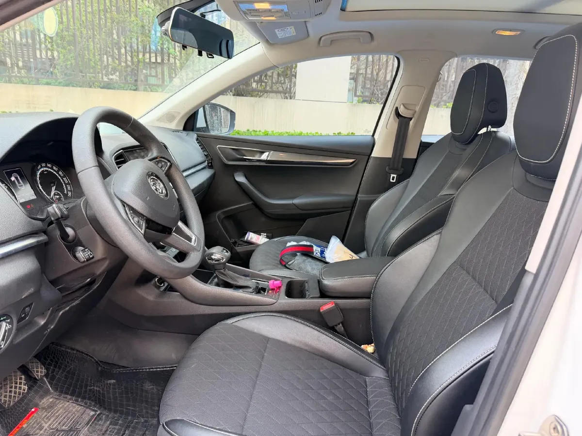 2019 Skoda Karoq 1.4T 150HP L4 7DCT,autocango,china used car exporter,china ev exporter,chinese used car exporter,chinese used ev exporter