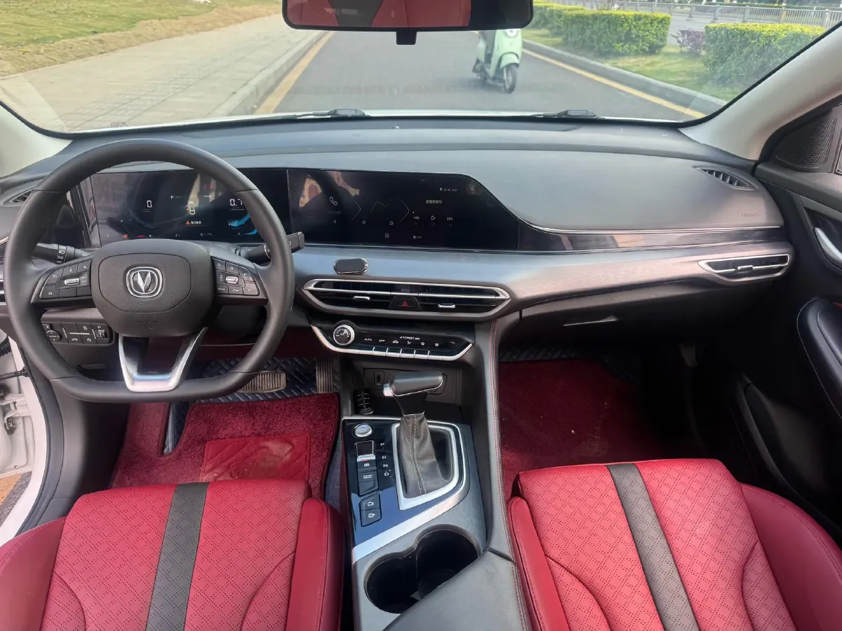 2021 ChangAn Eado 1.4T 160HP L4 7DCT,autocango,china used car exporter,china ev exporter,chinese used car exporter,chinese used ev exporter