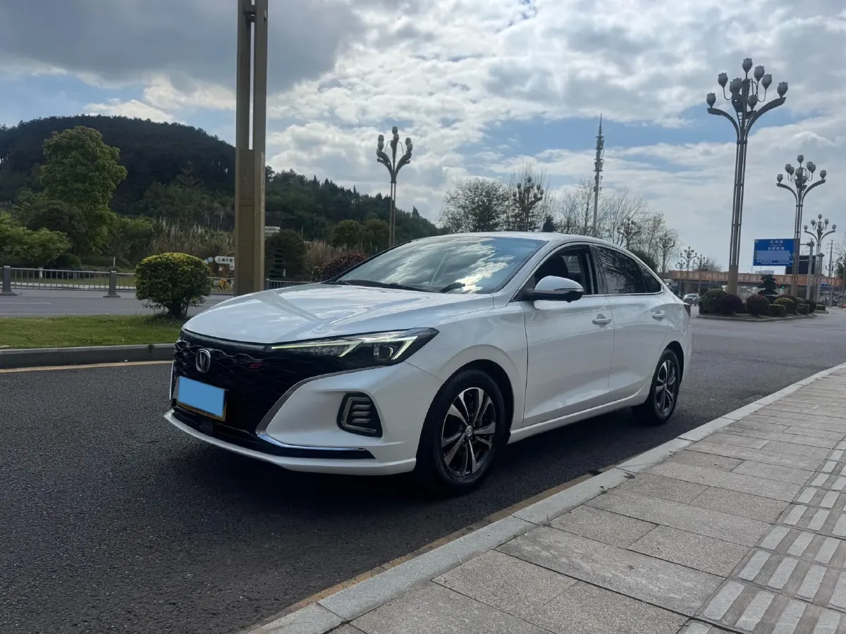 2021 ChangAn Eado 1.4T 160HP L4 7DCT,autocango,china used car exporter,china ev exporter,chinese used car exporter,chinese used ev exporter