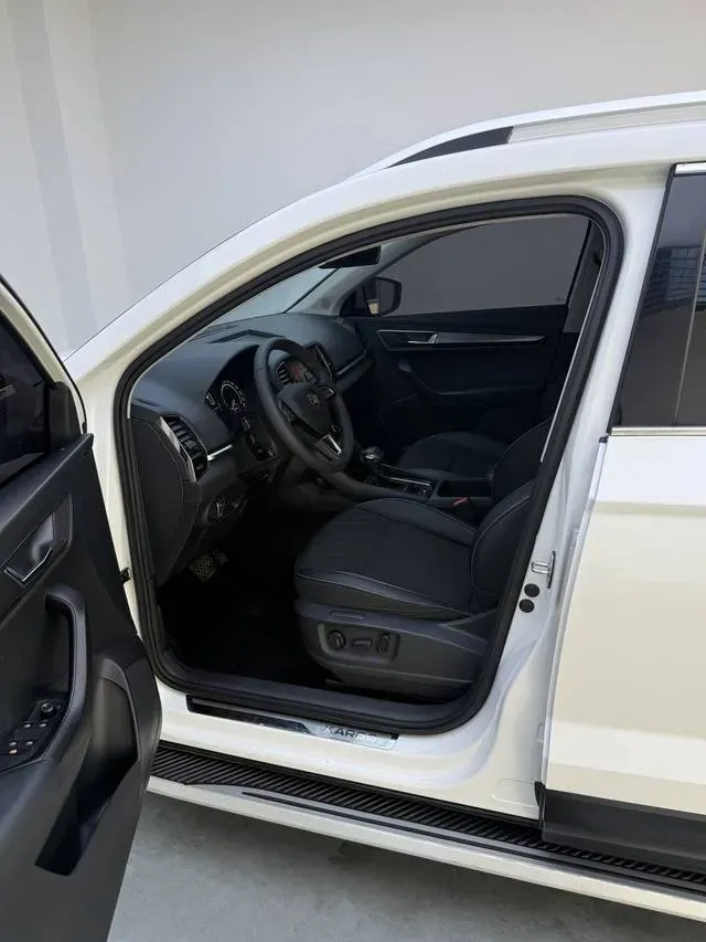 2021 Skoda Karoq 1.4T 150HP L4 7DCT,autocango,china used car exporter,china ev exporter,chinese used car exporter,chinese used ev exporter