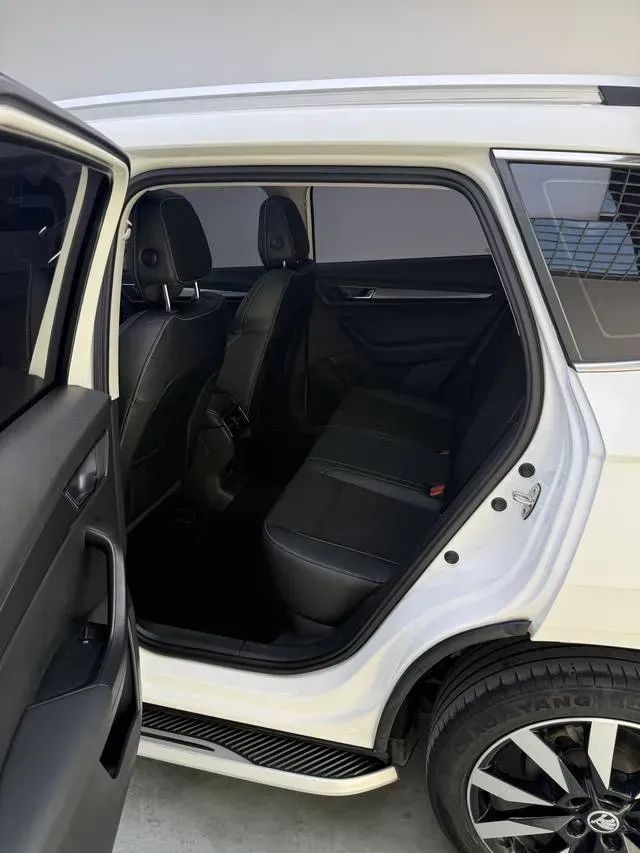 2021 Skoda Karoq 1.4T 150HP L4 7DCT,autocango,china used car exporter,china ev exporter,chinese used car exporter,chinese used ev exporter