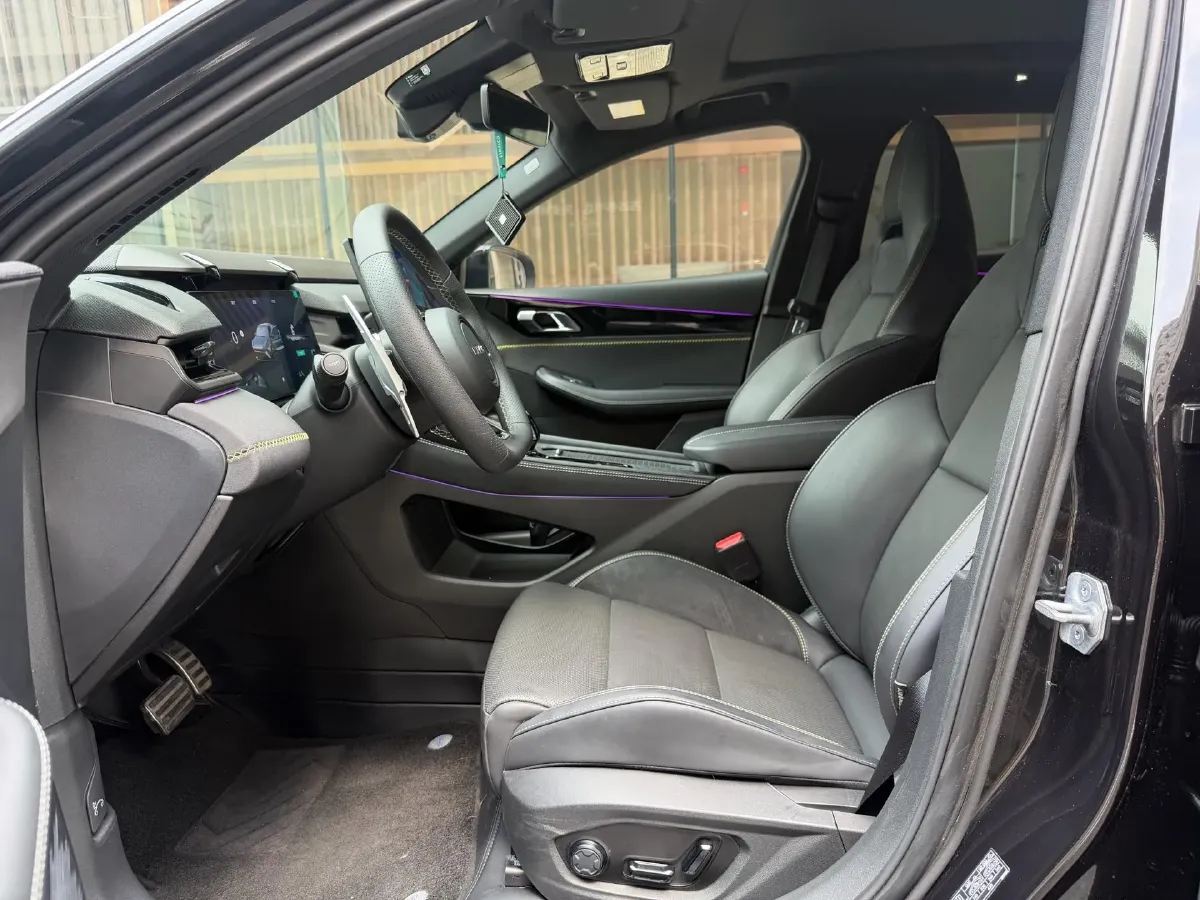 2025 LYNK&CO 03 2.0T 254HP L4 7DCT,autocango,china used car exporter,china ev exporter,chinese used car exporter,chinese used ev exporter