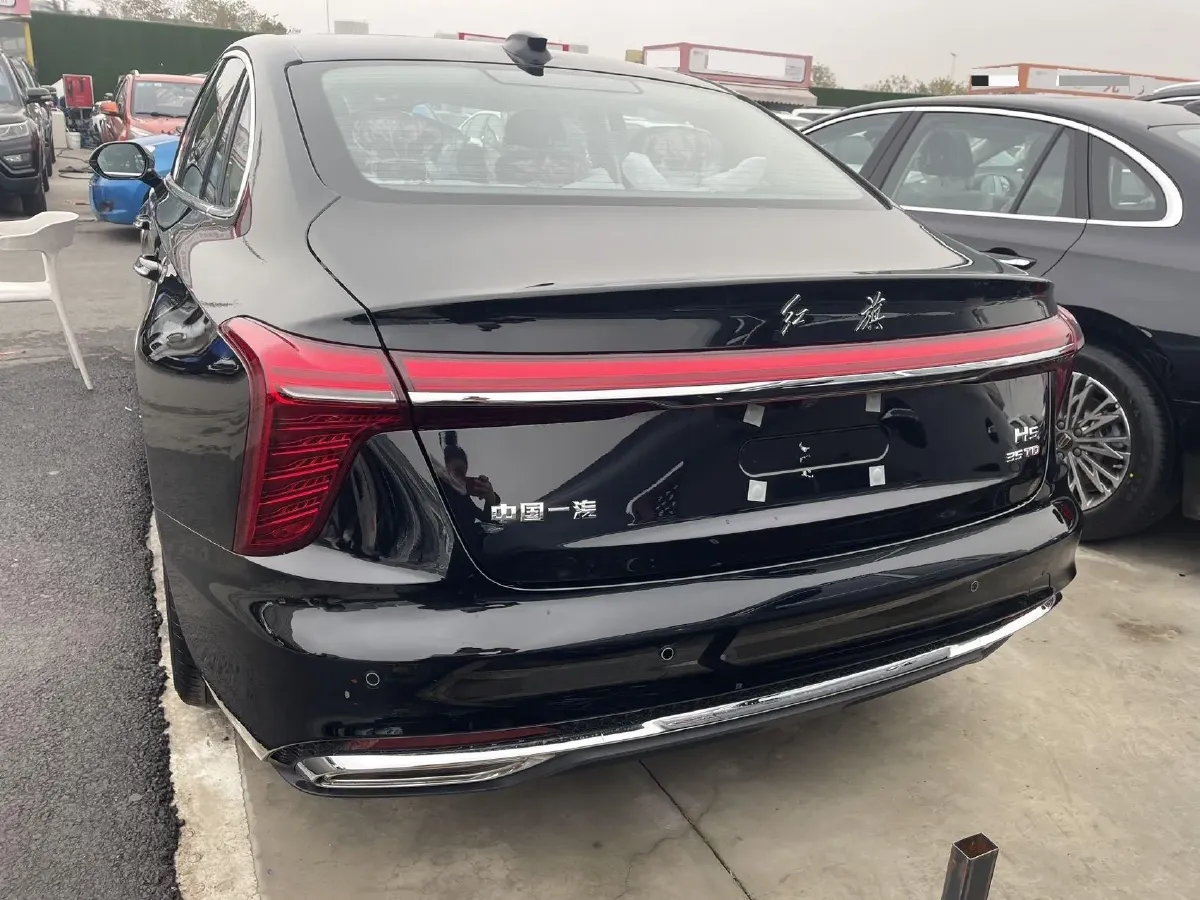 2024 HongQi H5 1.5T 169HP L4 7DCT,autocango,china used car exporter,china ev exporter,chinese used car exporter,chinese used ev exporter