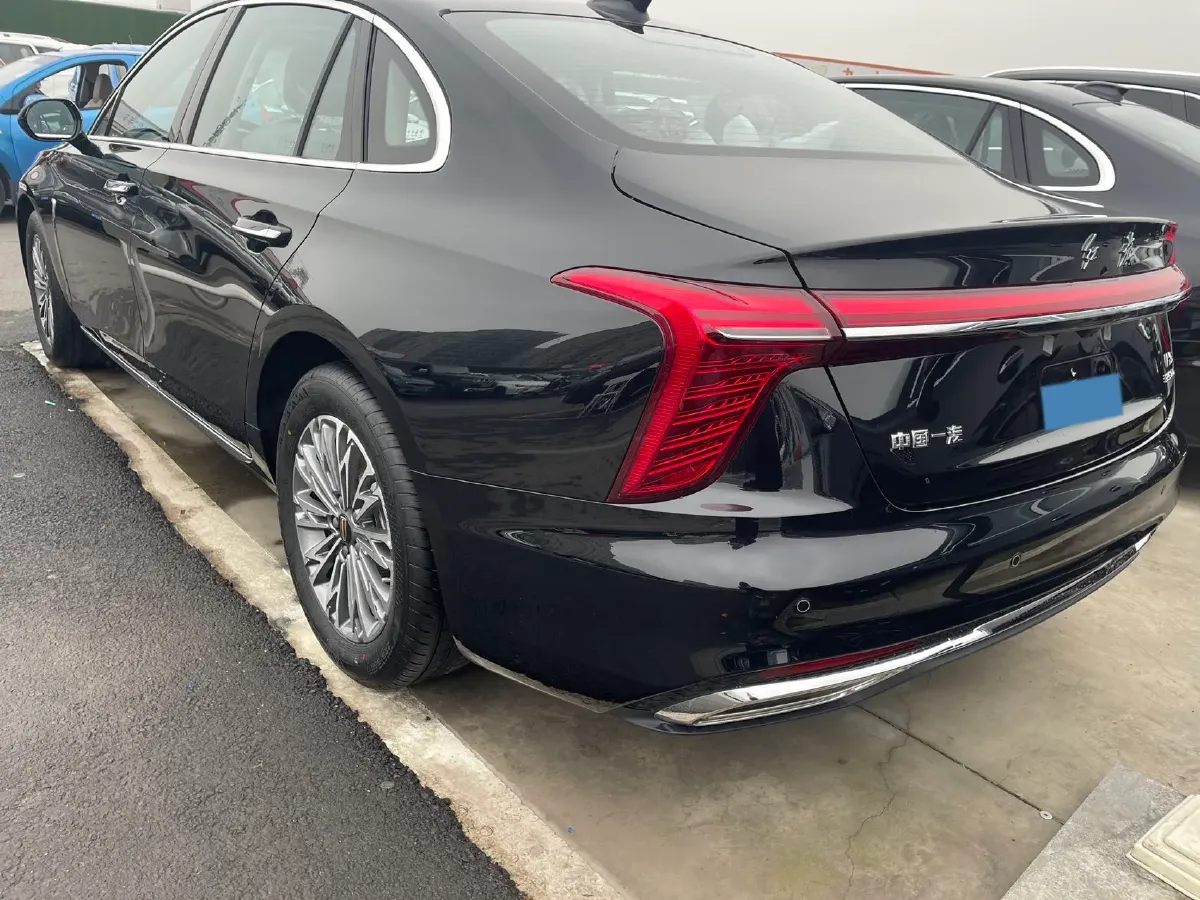 2024 HongQi H5 1.5T 169HP L4 7DCT,autocango,china used car exporter,china ev exporter,chinese used car exporter,chinese used ev exporter