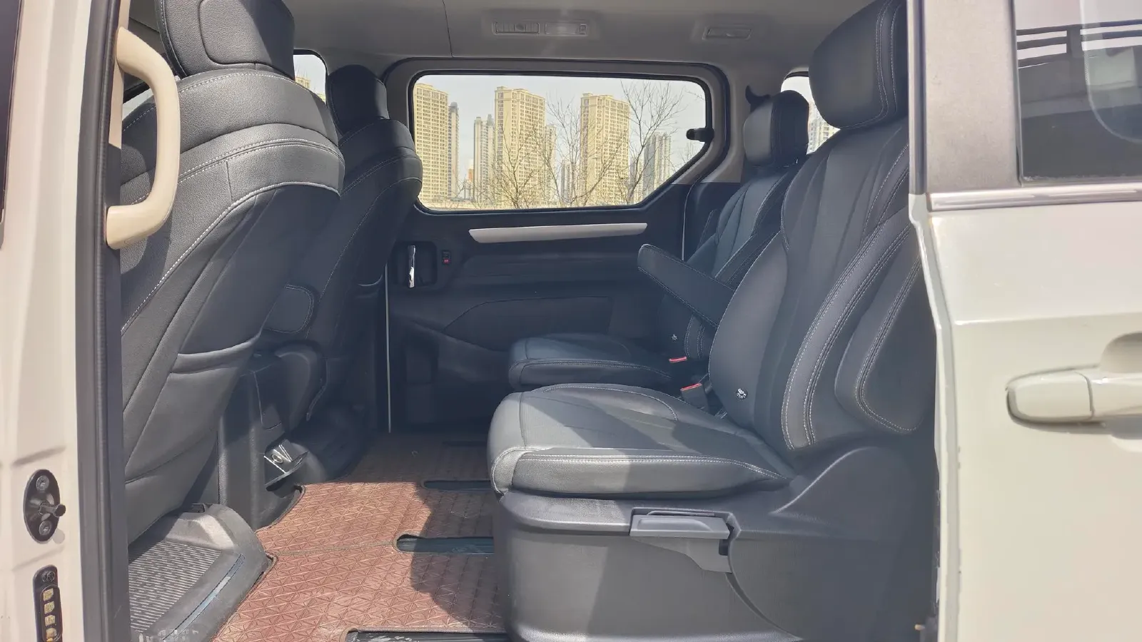 2023 MAXUS G20 2.0T 261HP L4 8AT,autocango,china used car exporter,china ev exporter,chinese used car exporter,chinese used ev exporter