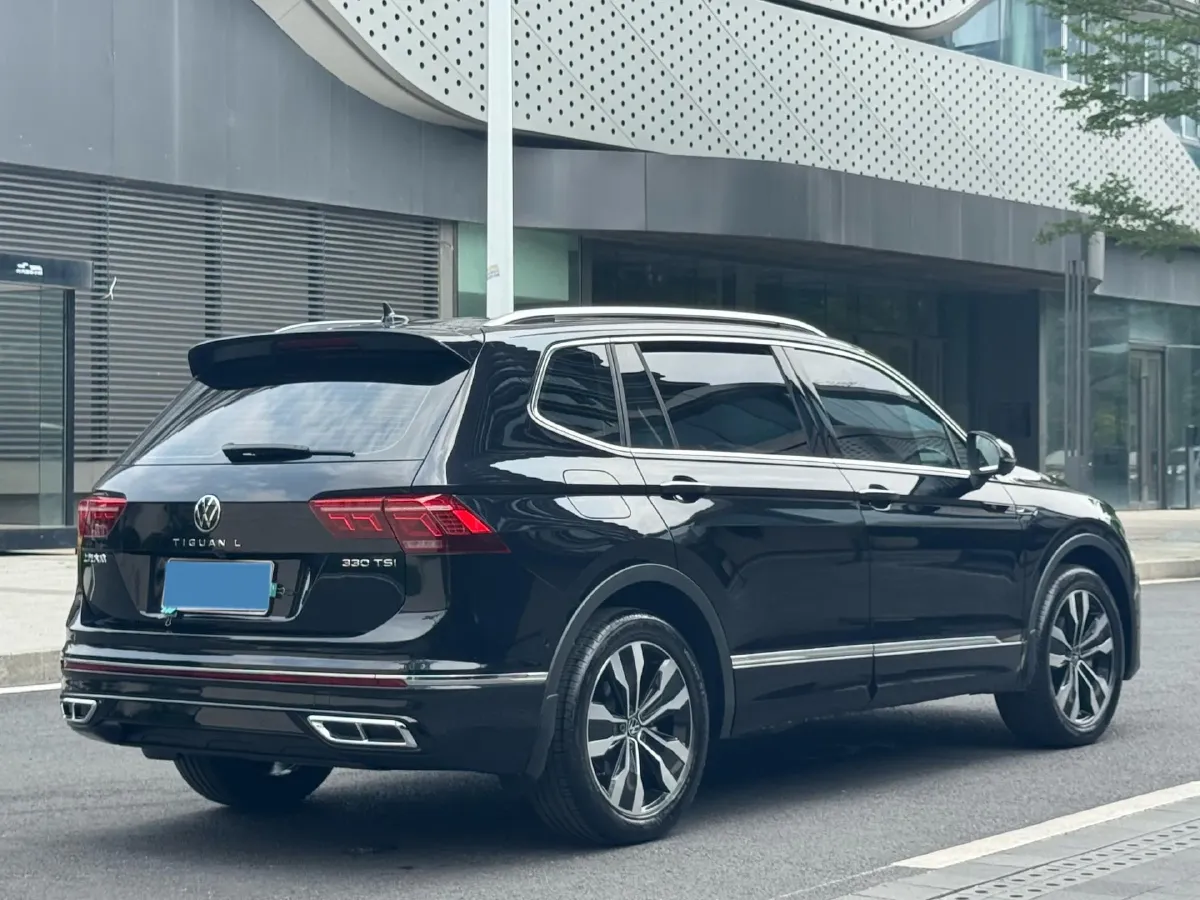 2024 Volkswagen Tiguan L 2.0T 186HP L4 7DCT,autocango,china used car exporter,china ev exporter,chinese used car exporter,chinese used ev exporter
